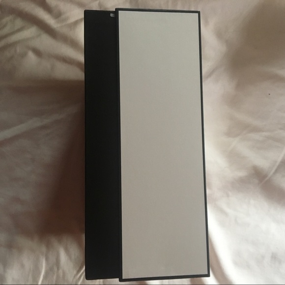 Chanel 8-Piece Packaging, W/ Large Glossy Box Chanel logo Tissue Paper & Wax ST - Picture 4 of 13